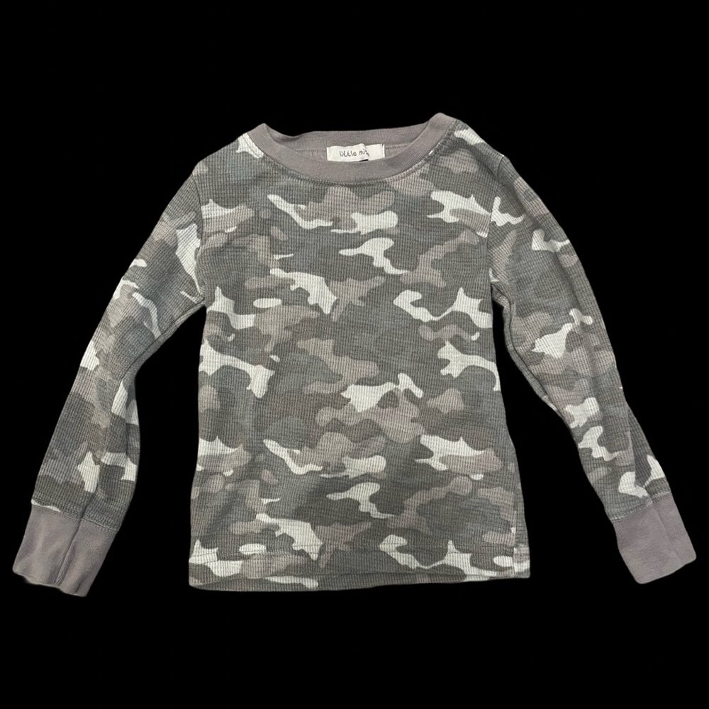 EUC Little Mish Baby Boy Size 24 Months Grey Camo L/S Waffle Shirt